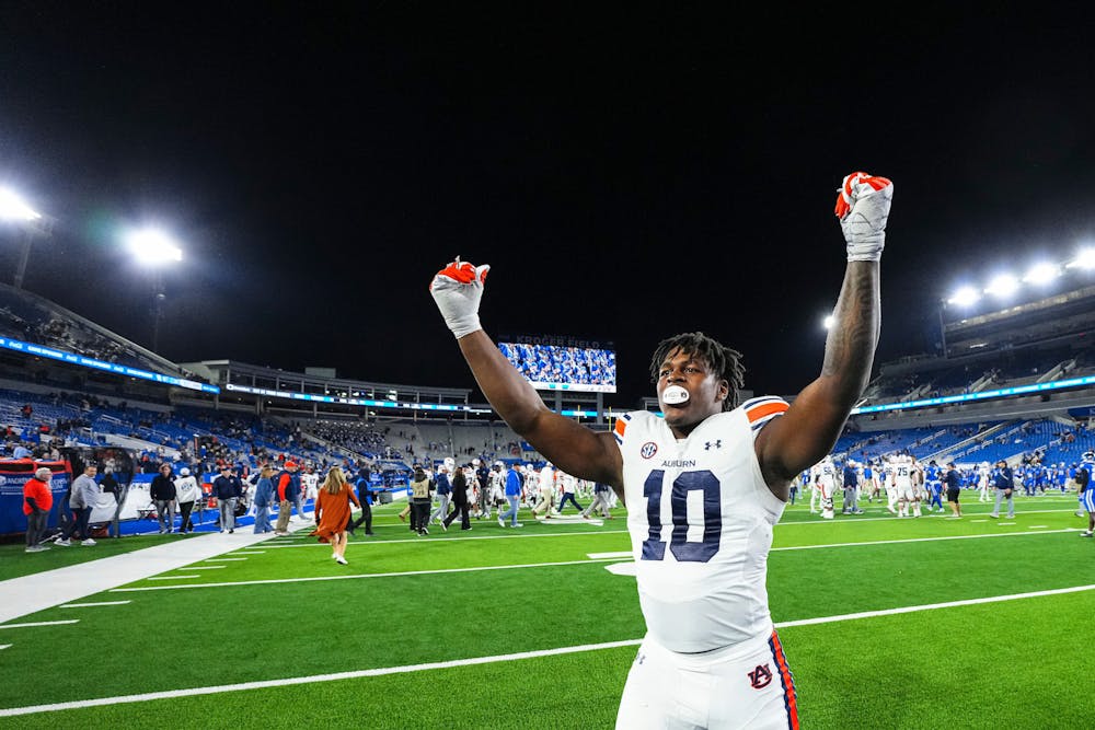 LEXINGTON, KY - OCTOBER 26 - Auburn Defensive Lineman Amaris Williams (10) during the game between the Auburn Tigers and the Kentucky Wildcats at Kroger Field in Lexington, KY on Saturday, Oct. 26, 2024.

Photo by Zach Bland/Auburn Tigers