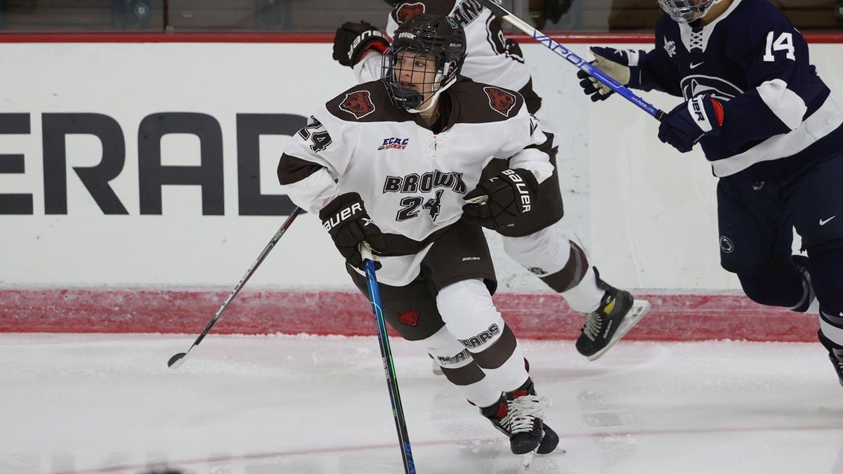 Women’s hockey picks up first win of season over Dartmouth The Brown