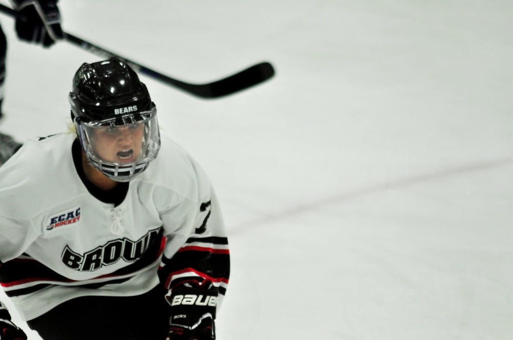 Schumate_WHockey2_EliWhite
