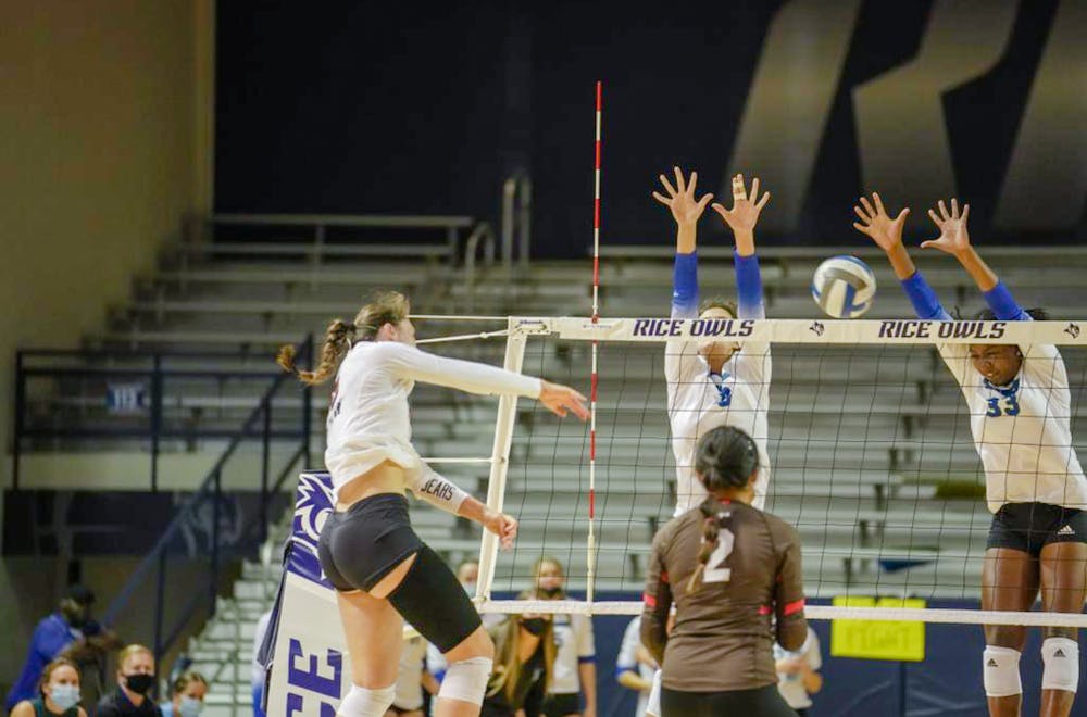 <p>The Bears had been in two prior five-set games this season, against the United States Air Force Academy and Bryant University.</p>