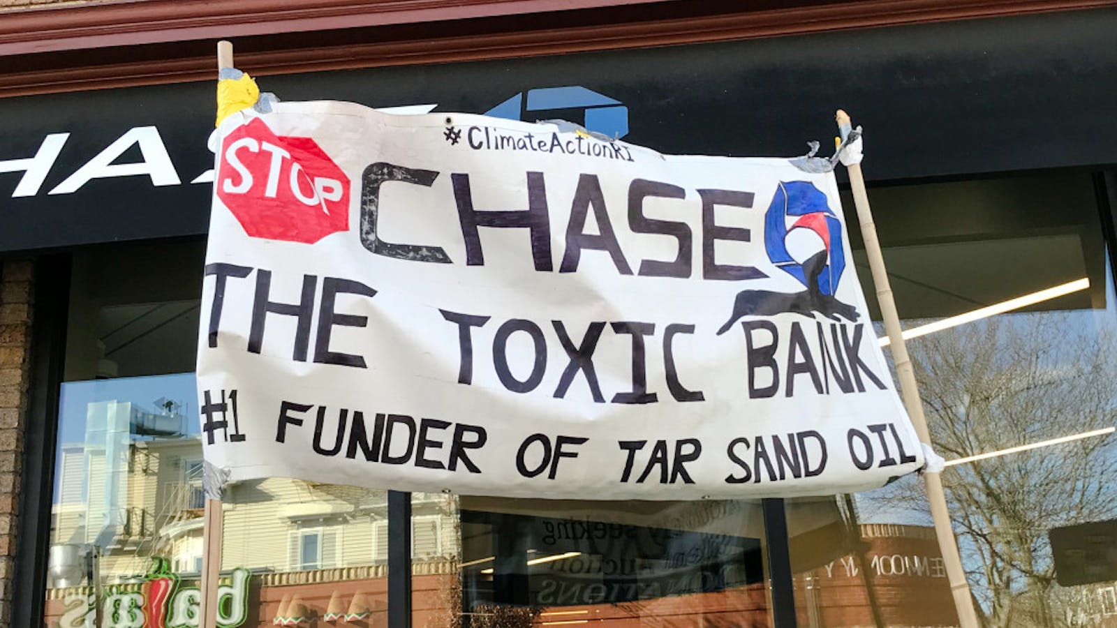 Climate Action RI demands Chase Bank fossil fuel divestment in latest protest - The Brown Daily Herald