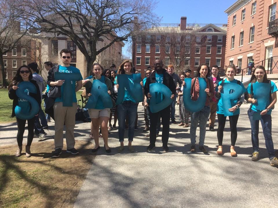 Green_stand-up_CO-Emily-Schell