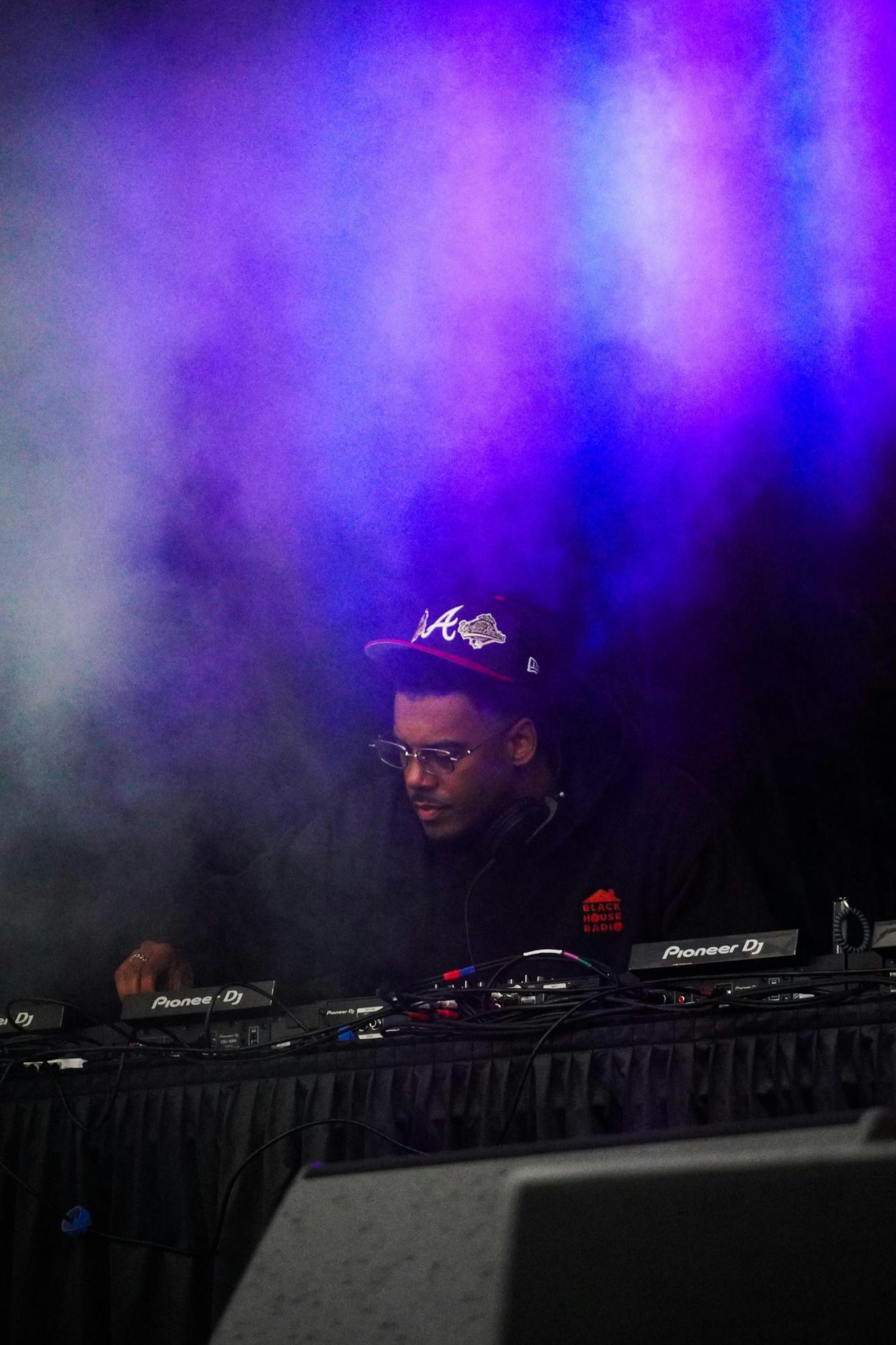 A photo of Zack Fox performing at Spring Weekend 2025.