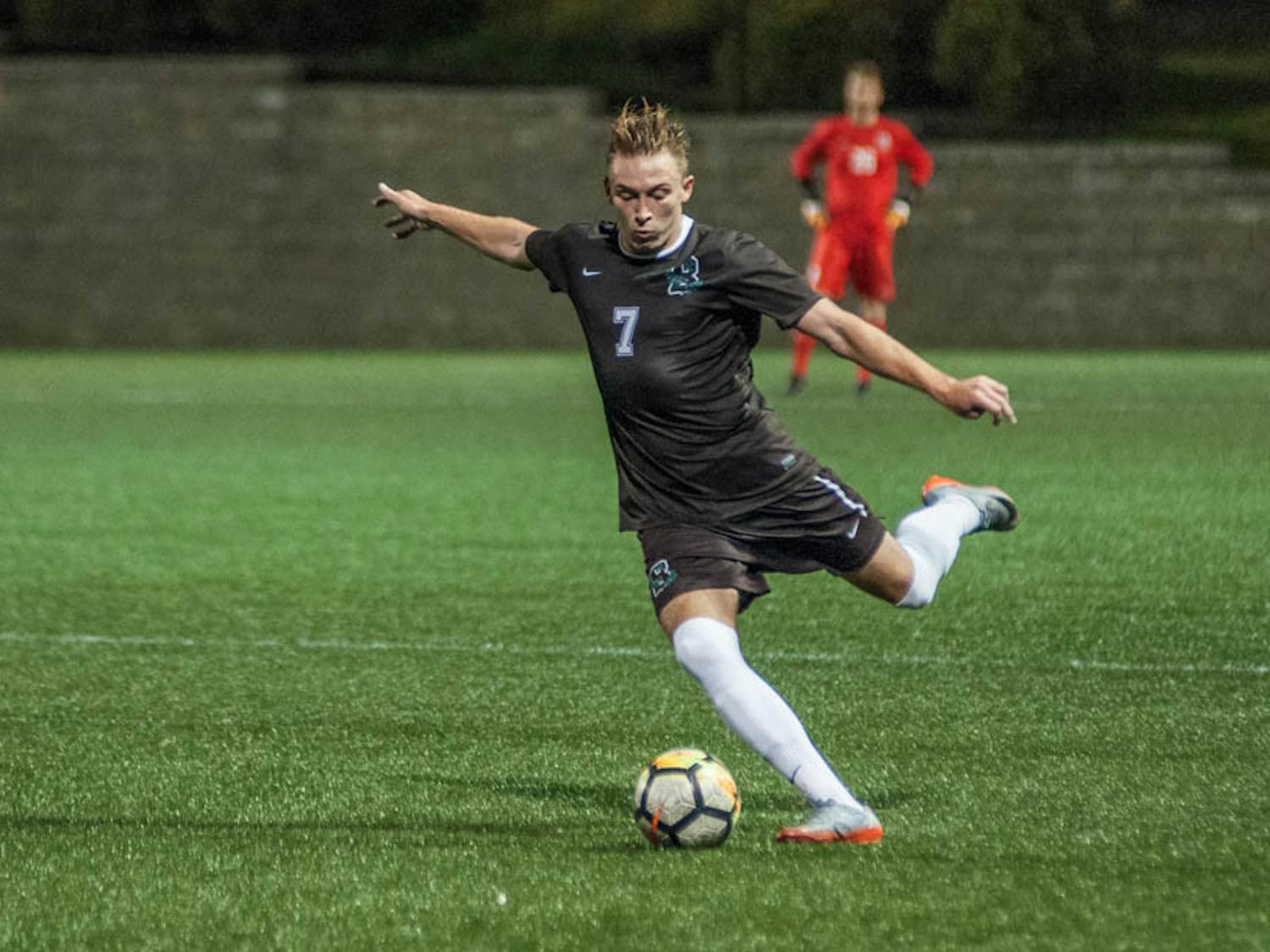 Smolar_Mens-Soccer_Eli-White