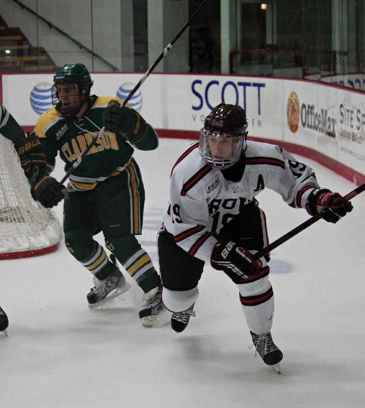 oconnell_menshockey_JesseSchwimmer