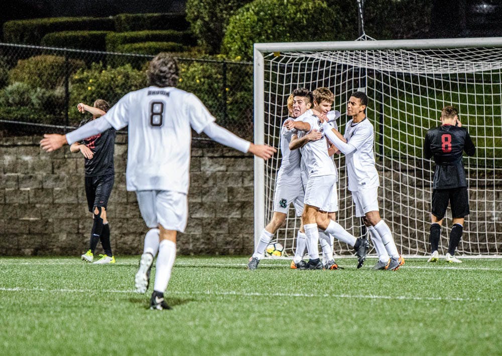 Handel_Mens-Soccer_Ted-Orben