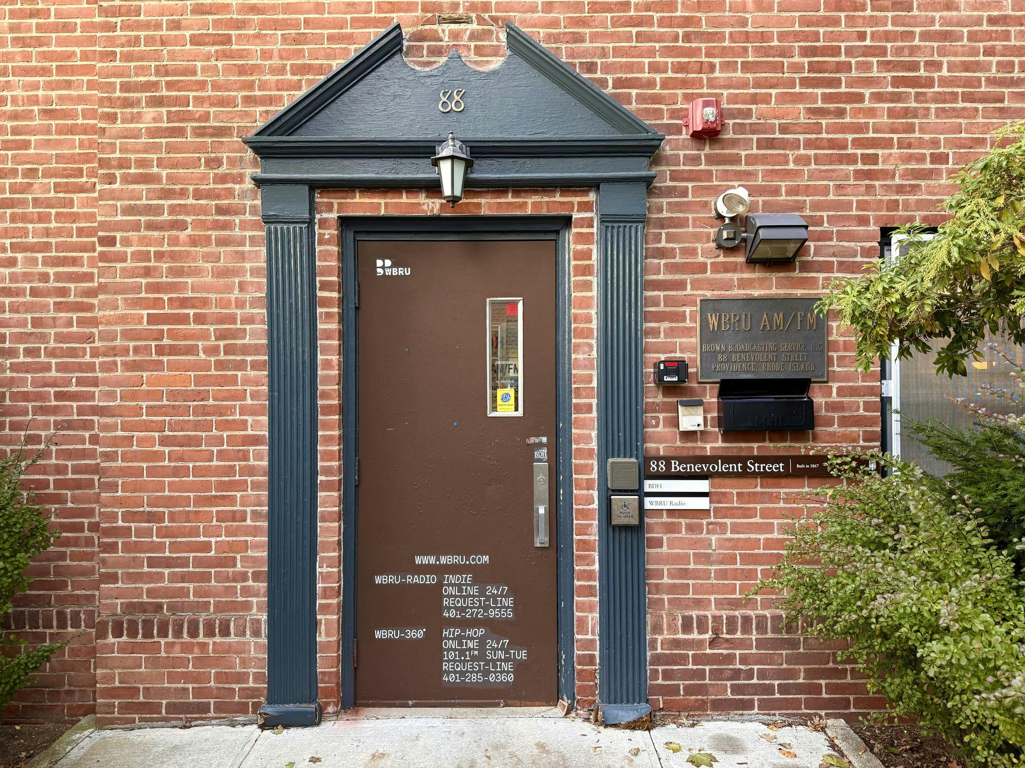 A photo of 88 Benevolent Street, the office of The Brown Daily Herald.
