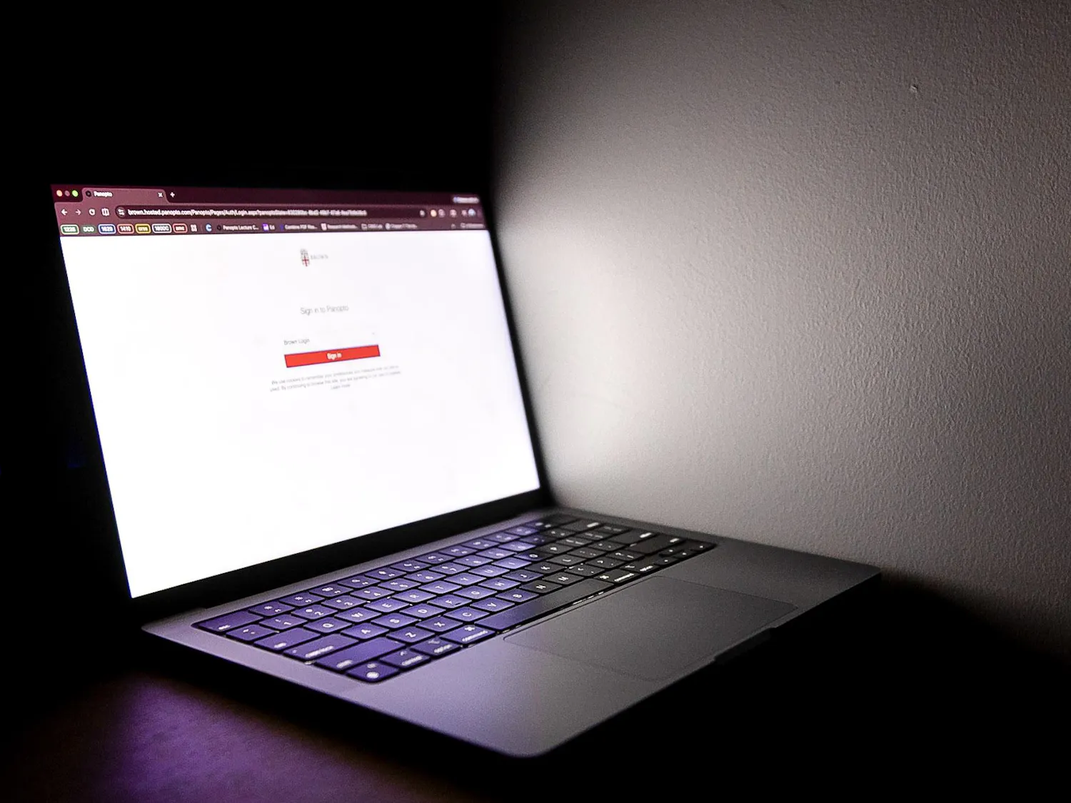 Photo of empty rows of seats in the ground floor of Salomon Center DECI.