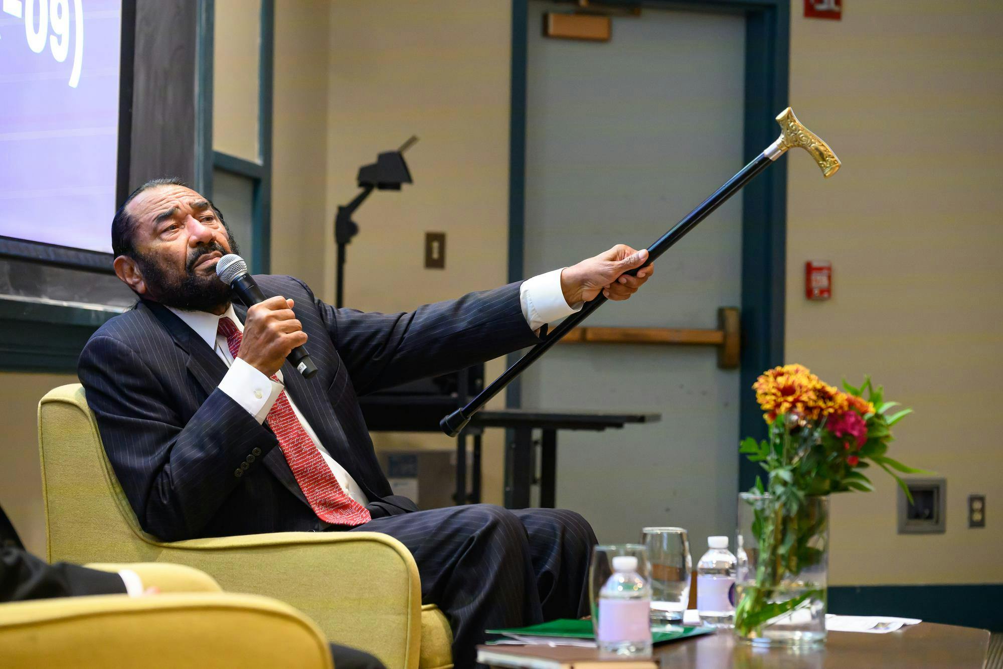 Rep. Al Green shares new Trump impeachment effort, talks money in ...