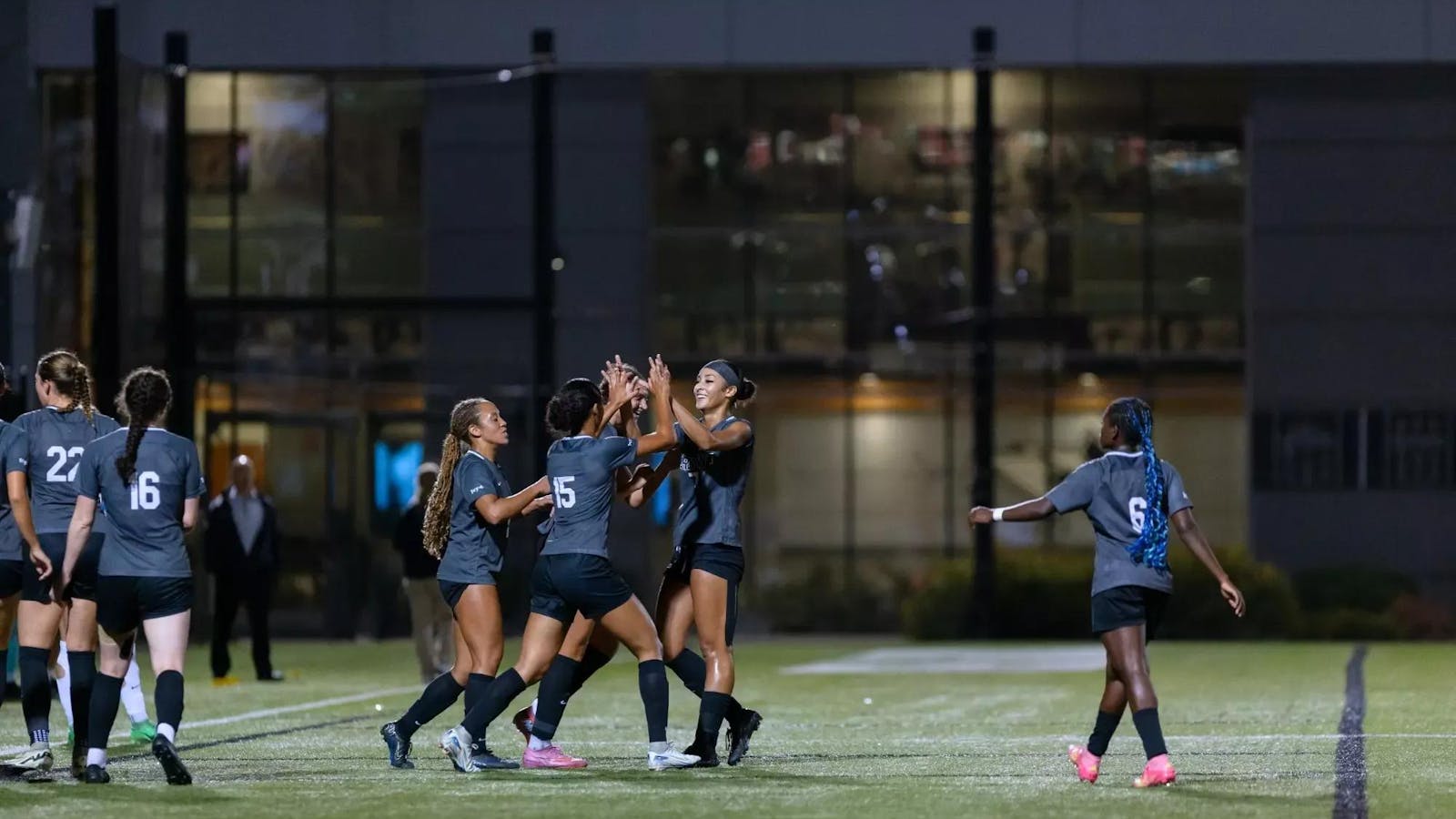 Women’s soccer falls 2-1 to Columbia in late-game heartbreaker