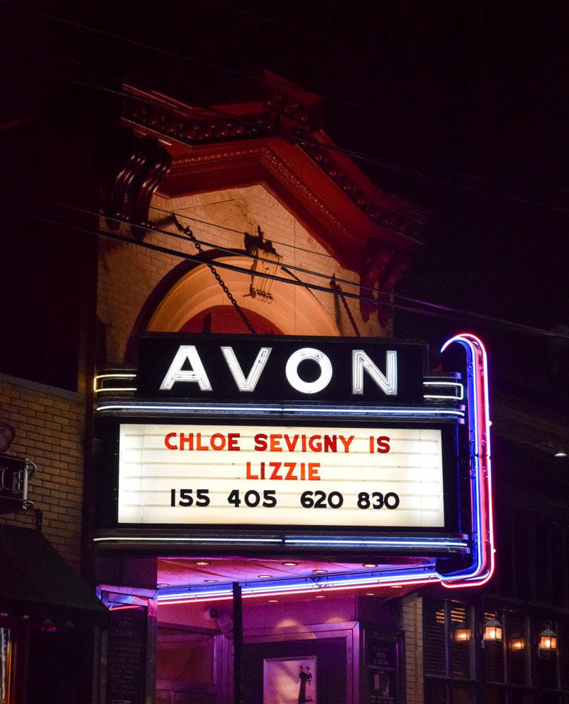 Rosenfeld_Lizzie-Review_Jasmine-Ruiz