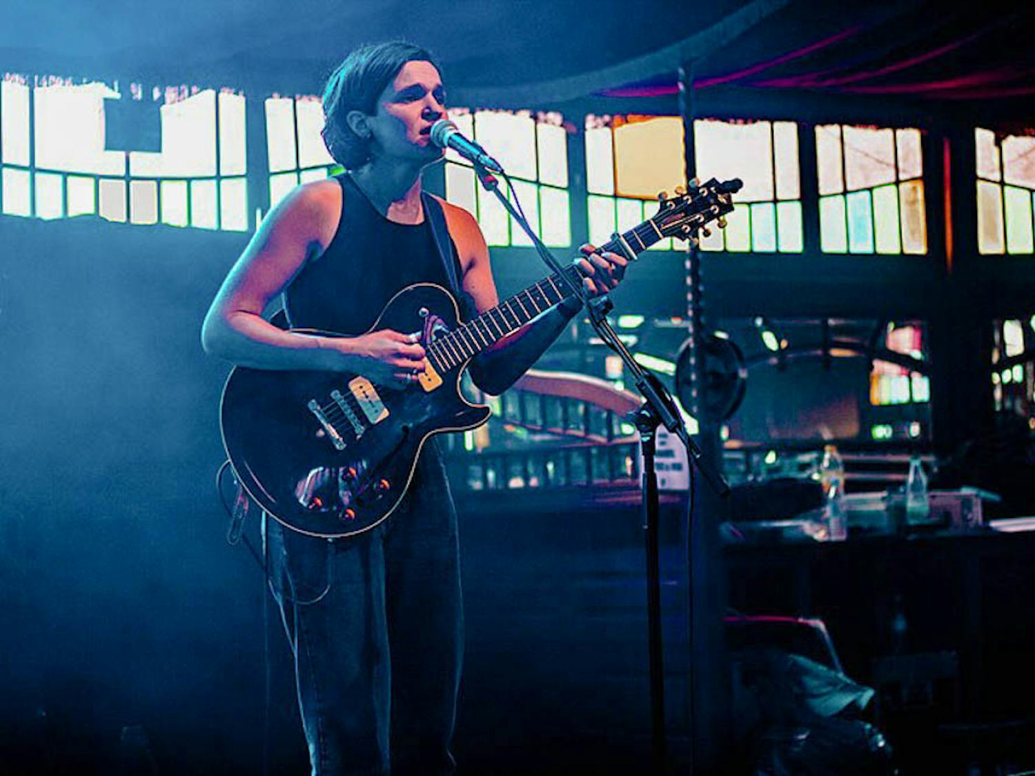 Two-Hands_Martin-Schumann