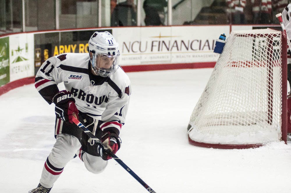 Russell_M-Ice-Hockey_Eli-White