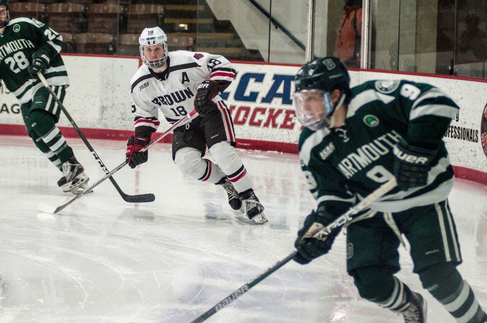 Russell_MHockey_Eli-White-2