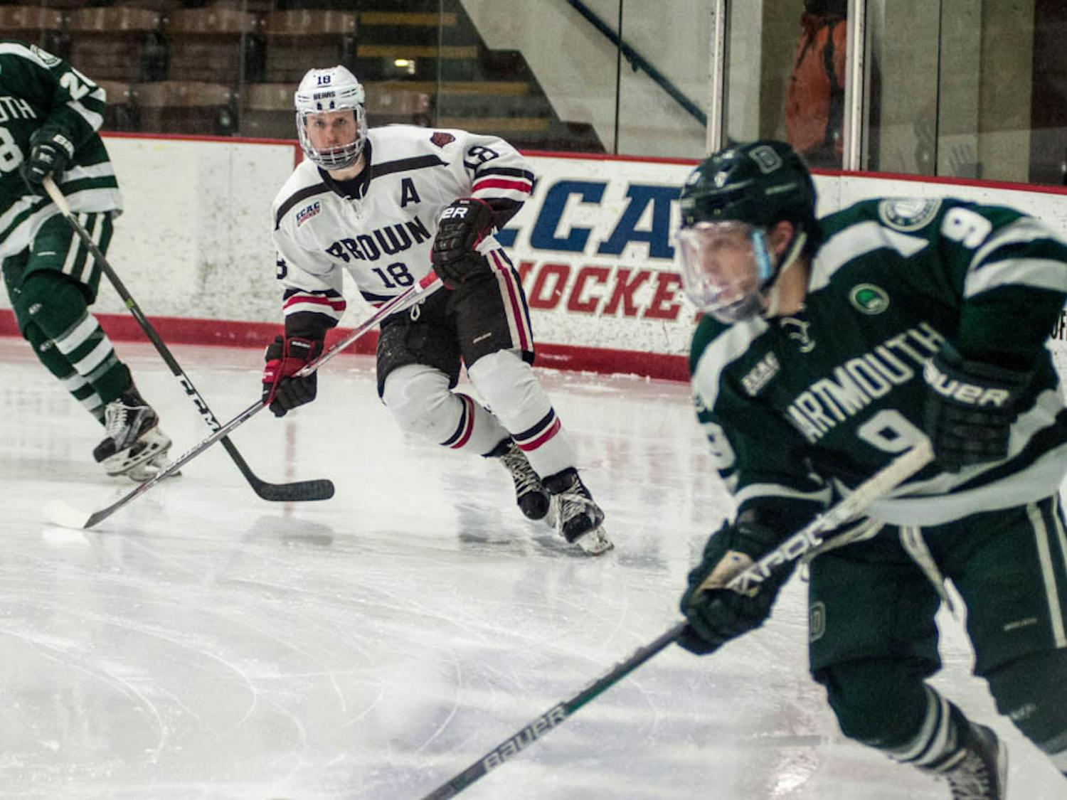 Russell_MHockey_Eli-White-2