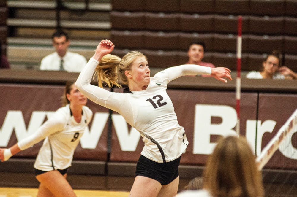 Pasanen_Volleyball_EiWhite