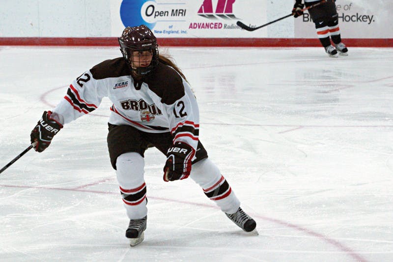 Rowland_w-ice-hockey_david-deckey