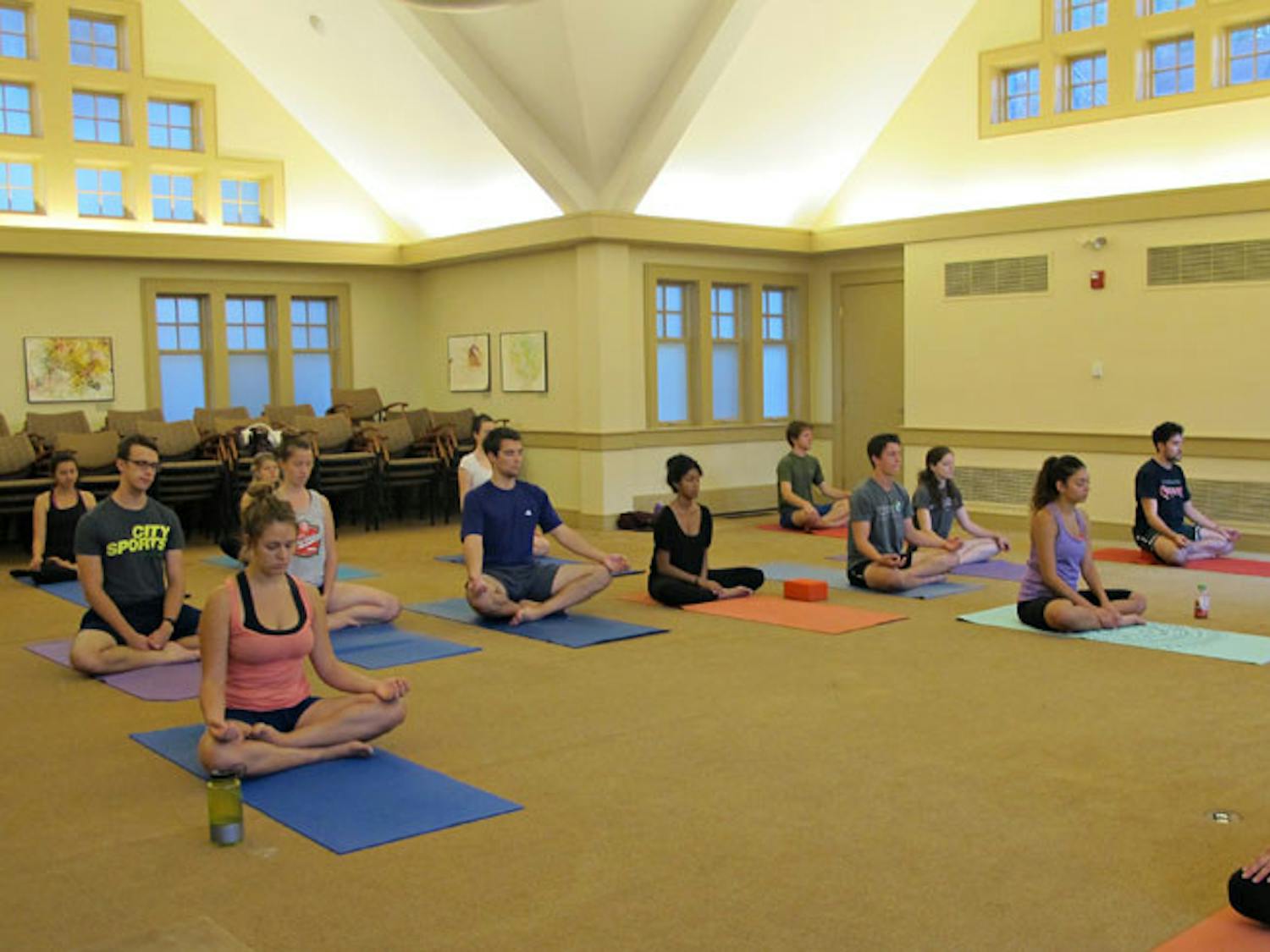 Mertens_yoga_AlexiaDelhoume