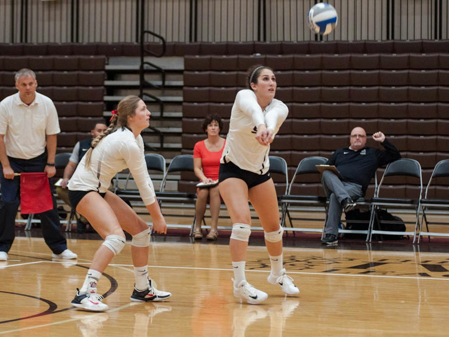 Herrema_Volleyball_EliWhite-1