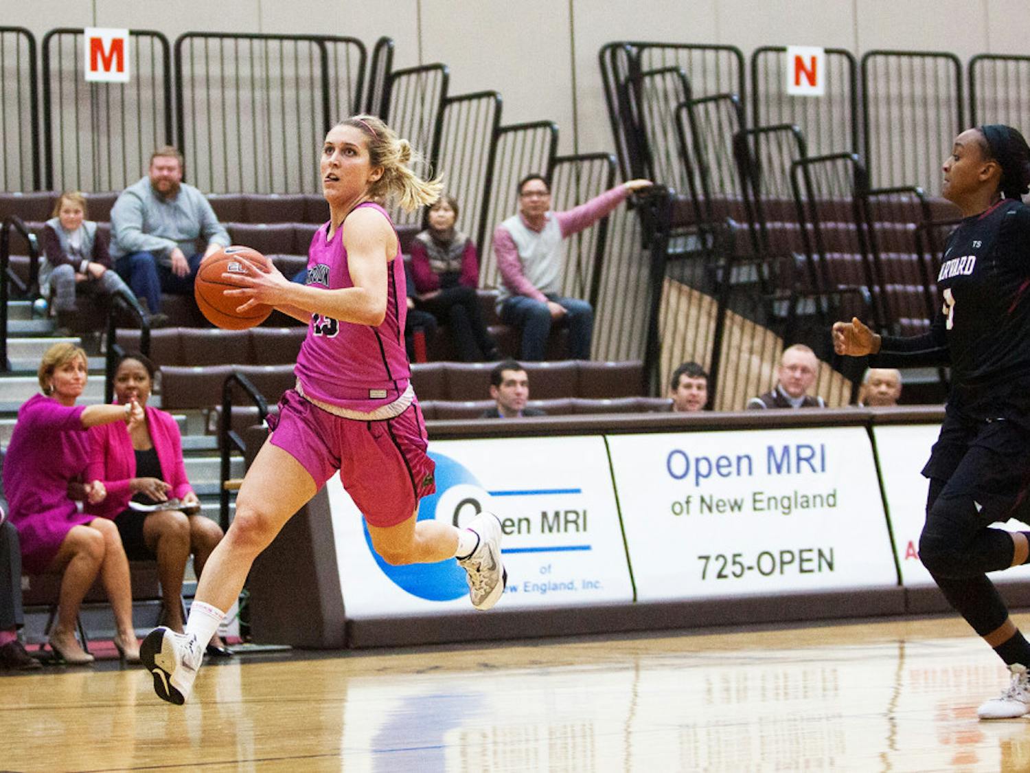 Wayland_WBasketball_AlexWainger