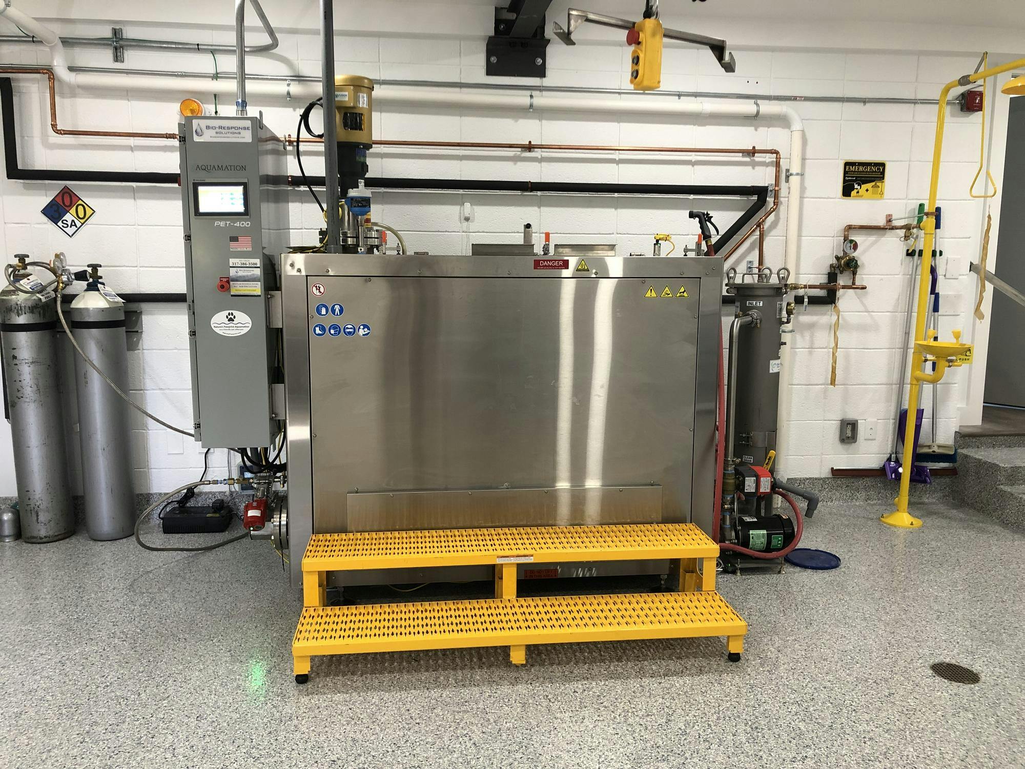 Silver, metal aquamation machine