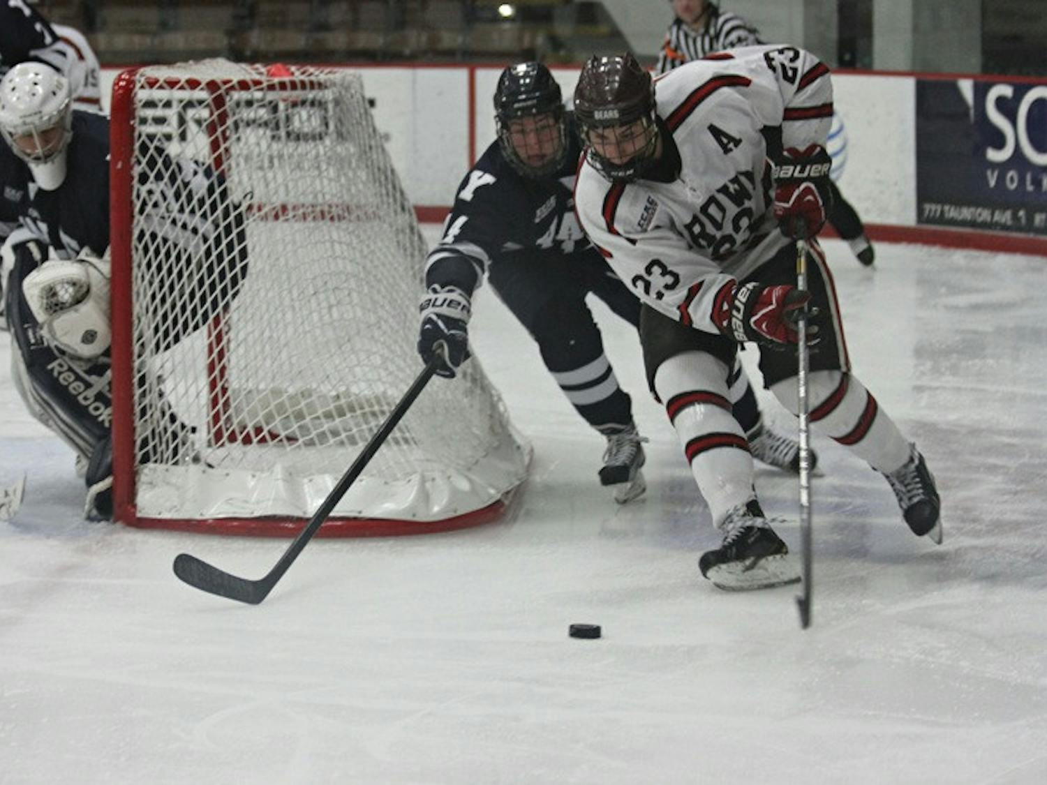 OConnell_MHockey_Gilbert