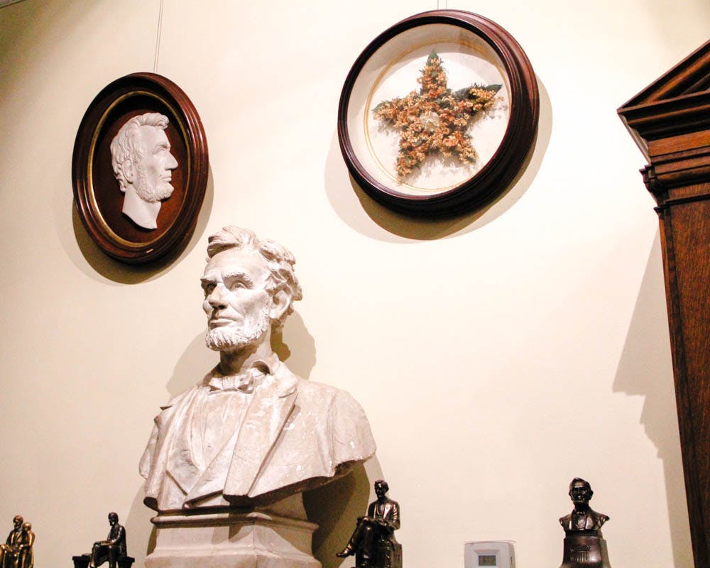 Ok_Hay-Library3_Victoria-Yin