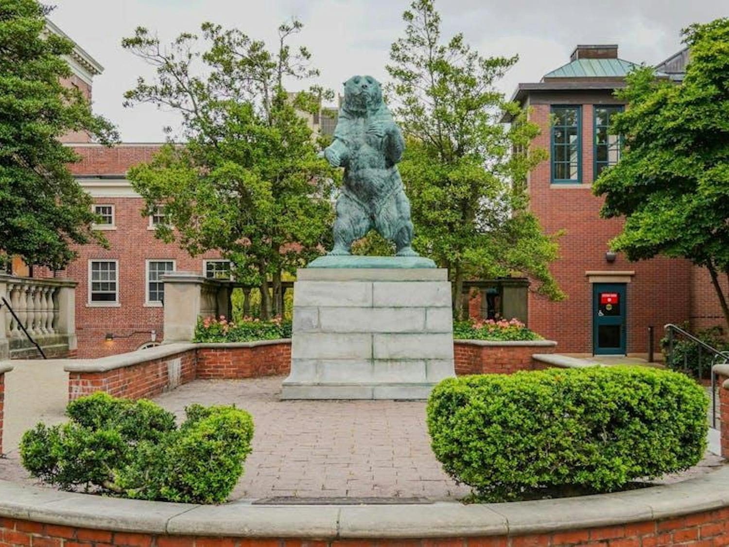 Photo of bear statue on Main Green near Faunce Arch