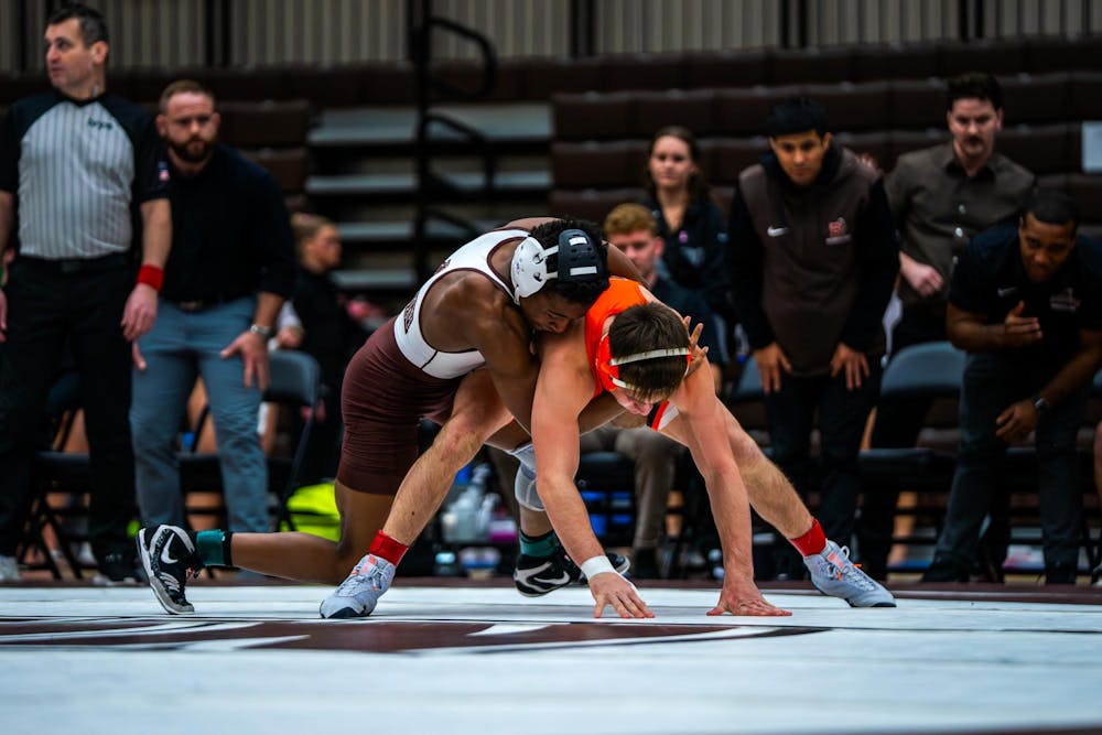 Khimari Manns ’29 wrestling a Princeton opponent.