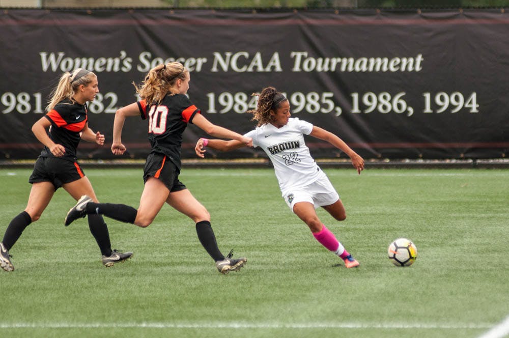 Russell_Womens-soccer_Eli-White