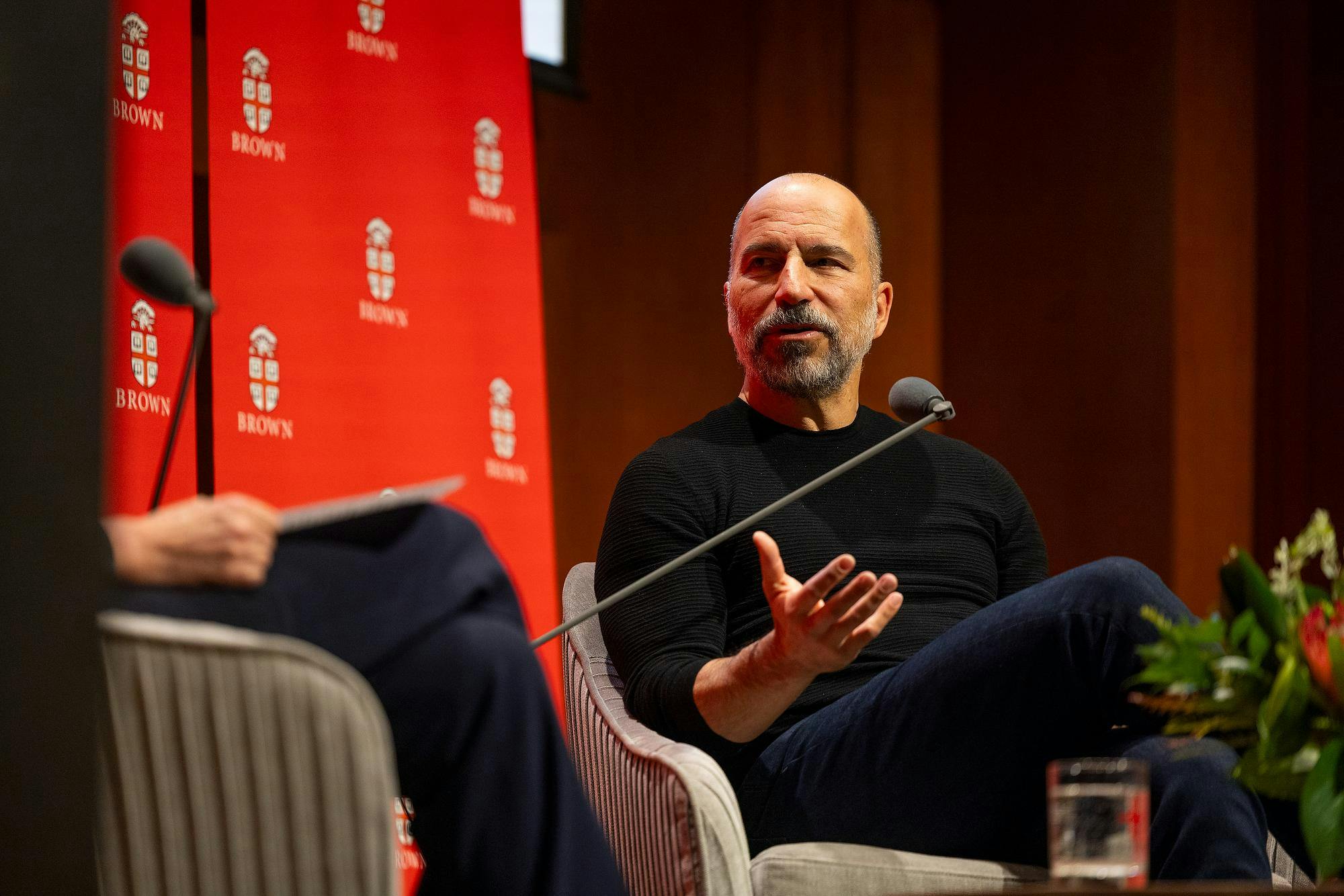 A picture of Uber CEO Dara Khosrowshahi ’91 P’27 in a chair.