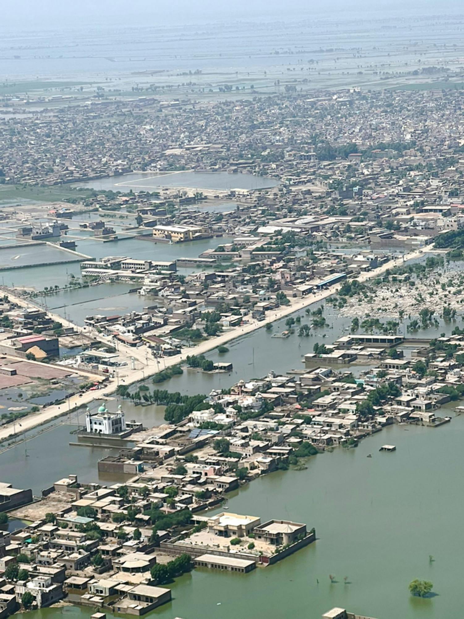 gupta_pakistan-floods_co_wikimedia-commons