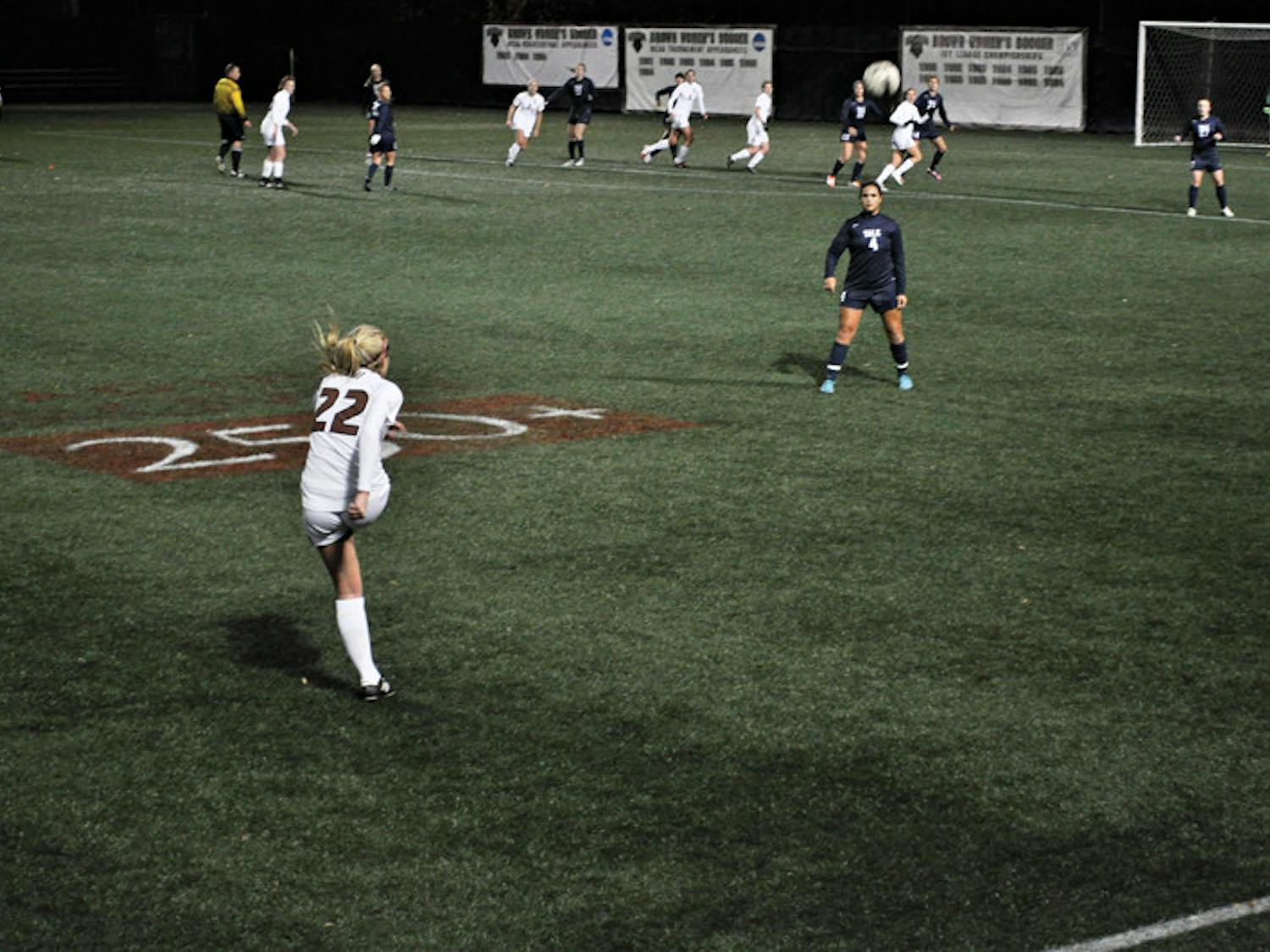 sanchez_w-soccer_hunter-leeming