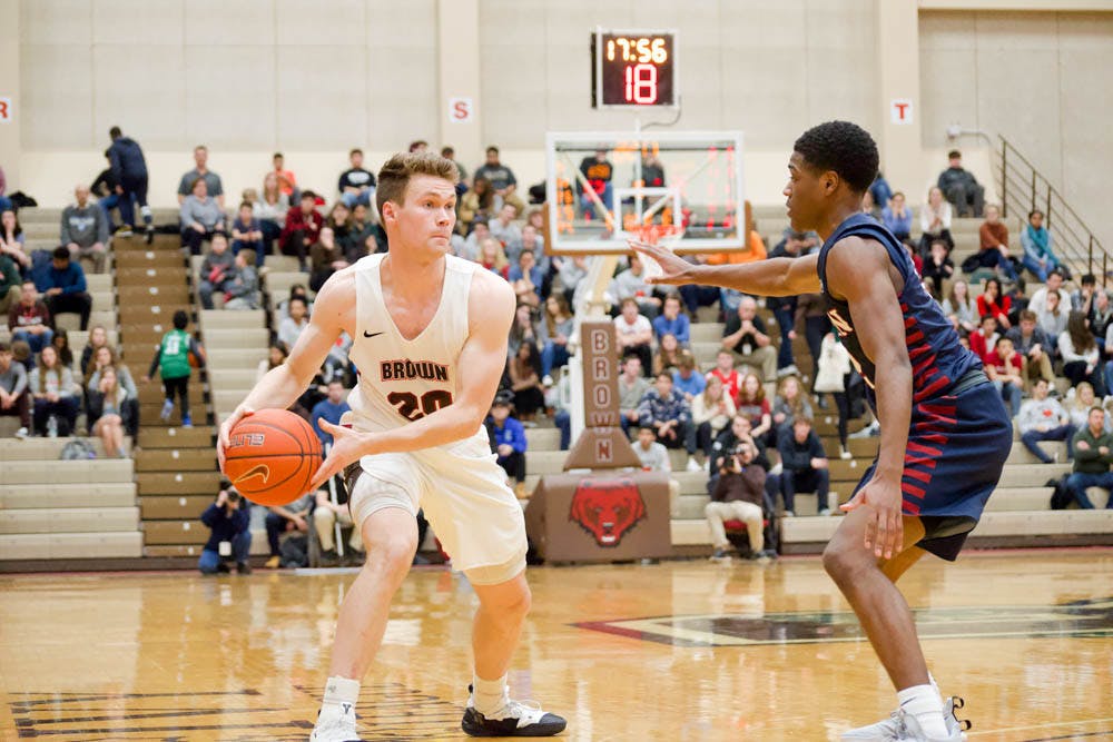 Handel_Mens-Basketball_Danielle-Emerson