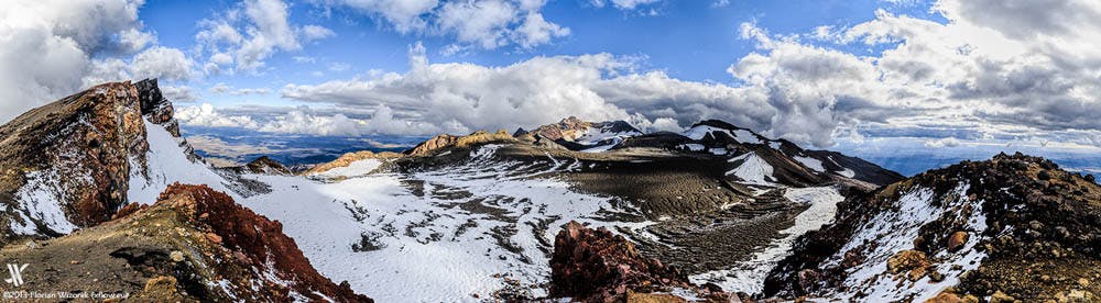 Tan_VolcanoStudy_Wikimedia