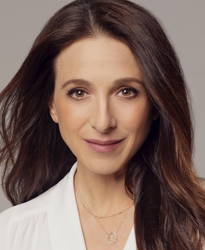 Marin Hinkle '88 finds courage in season two of 'Mrs. Maisel' - The Brown  Daily Herald