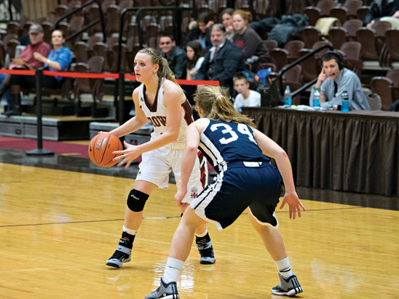 ruffin_womens-basketball_dave-deckey