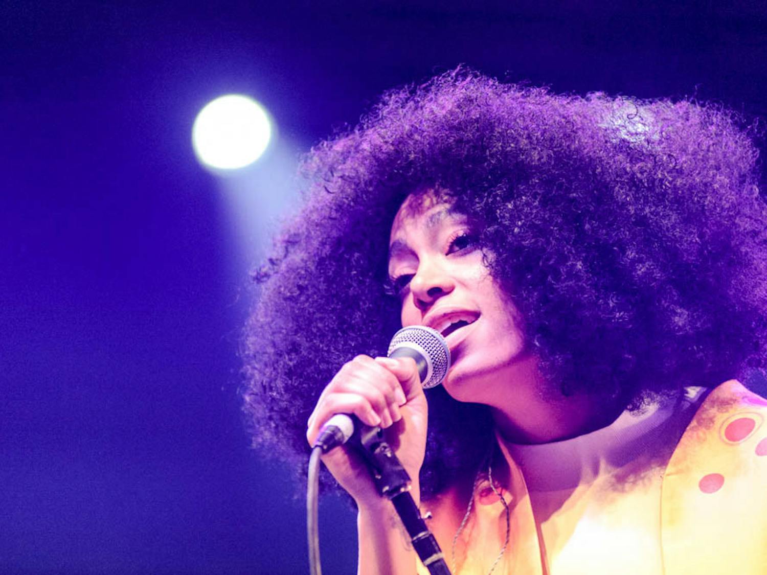 Ok_Solange-Review-_CO_Neon-Tommy