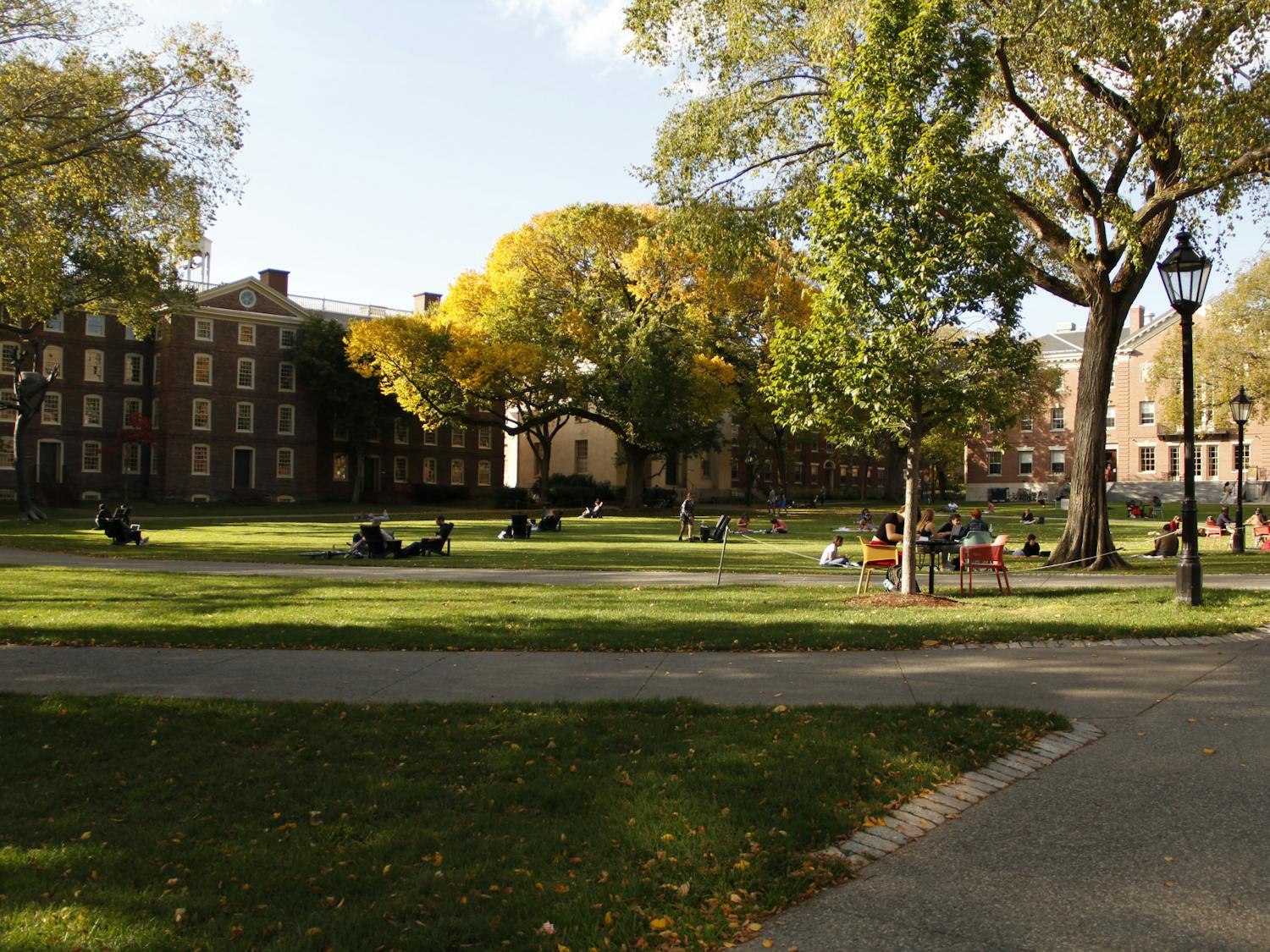 Barnett_Faculty2_CO_Victoria_Yin