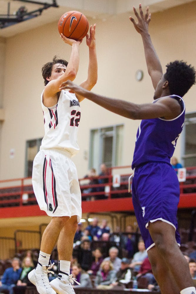 Schumate_MBasketball_AlexWainger