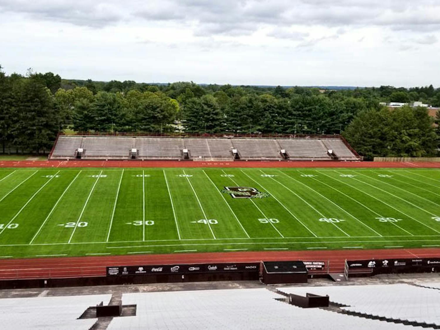 Demeyer_touchdowns-for-cancer_CO-Brown-Bears-Athletics