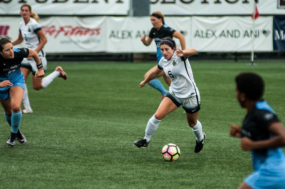 Wey_WSoccer_Eli-White