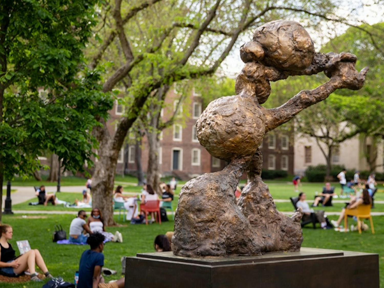 Screenshot_2021-06-03-‘Large-Concretised-Monument-to-the-Twentieth-Century-installed-on-Browns-College-Green