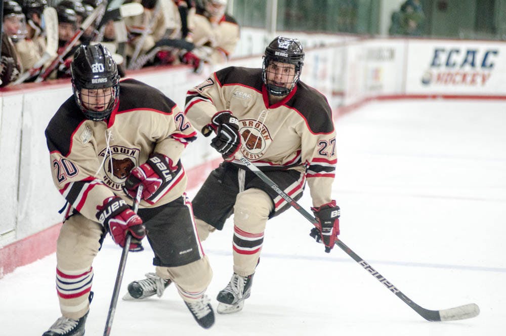 Russell_MensHockey_Eli-White