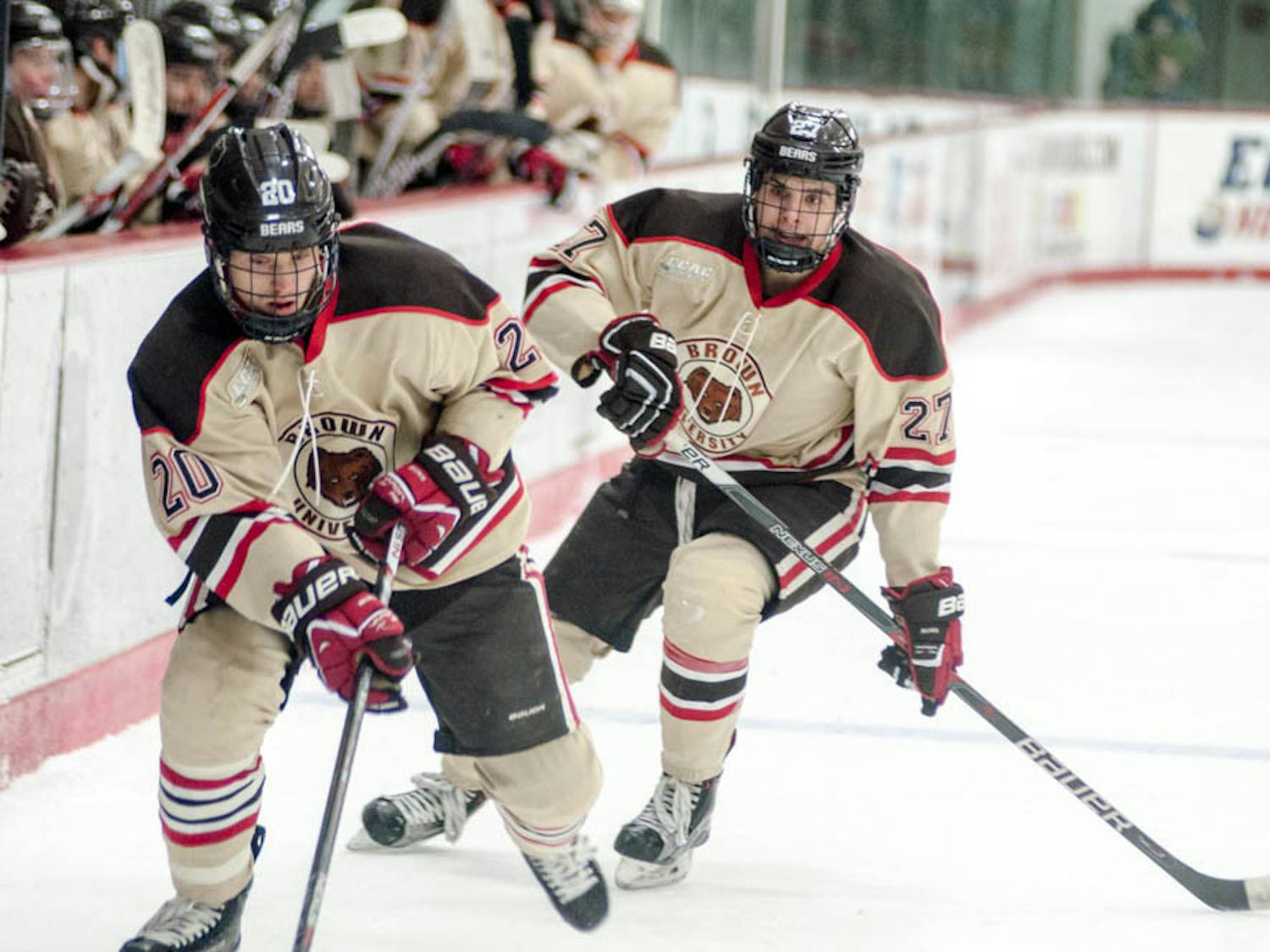 Russell_MensHockey_Eli-White