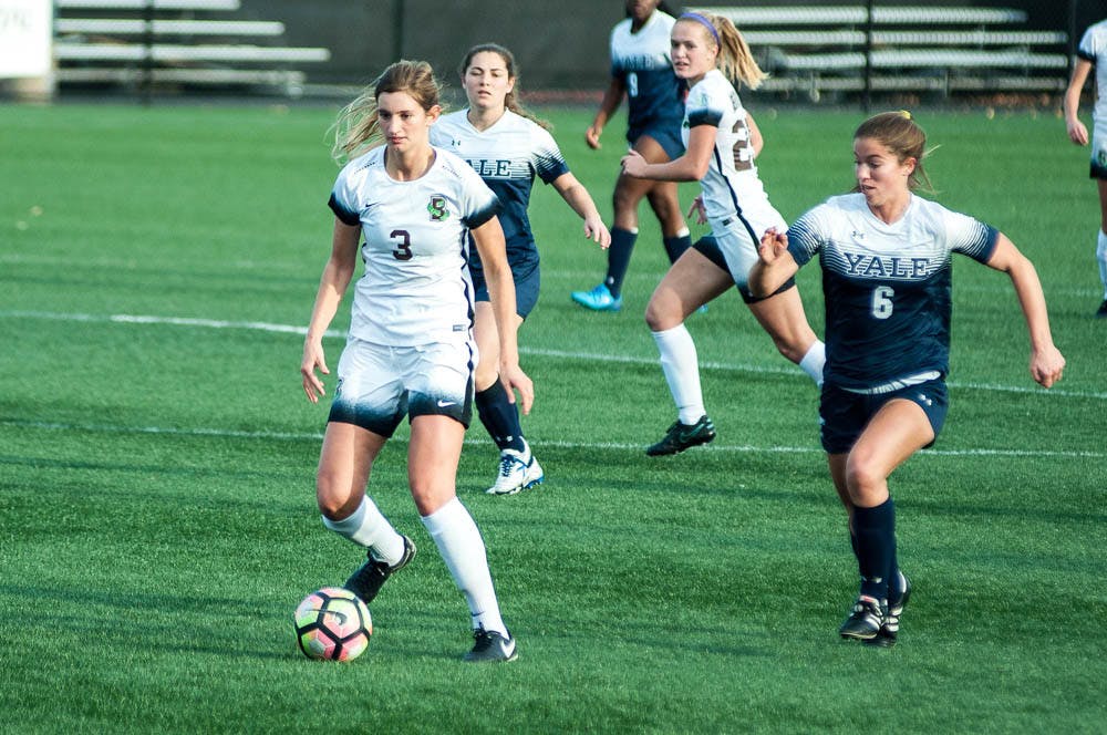 Wey_WSoccer_EliWhite