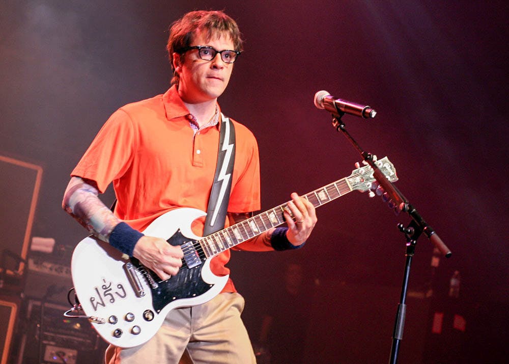 Ferenzi_weezer-album-review_CO-Wikimedia-Commons