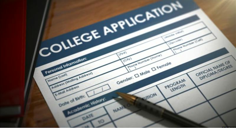 College Apps & Stress: How Seniors Are Coping - The Bullhorn News