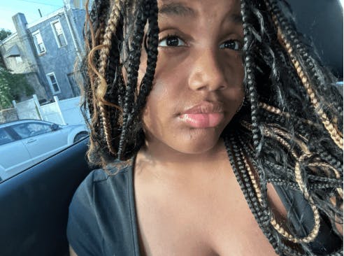 Head shot of Simone Harris