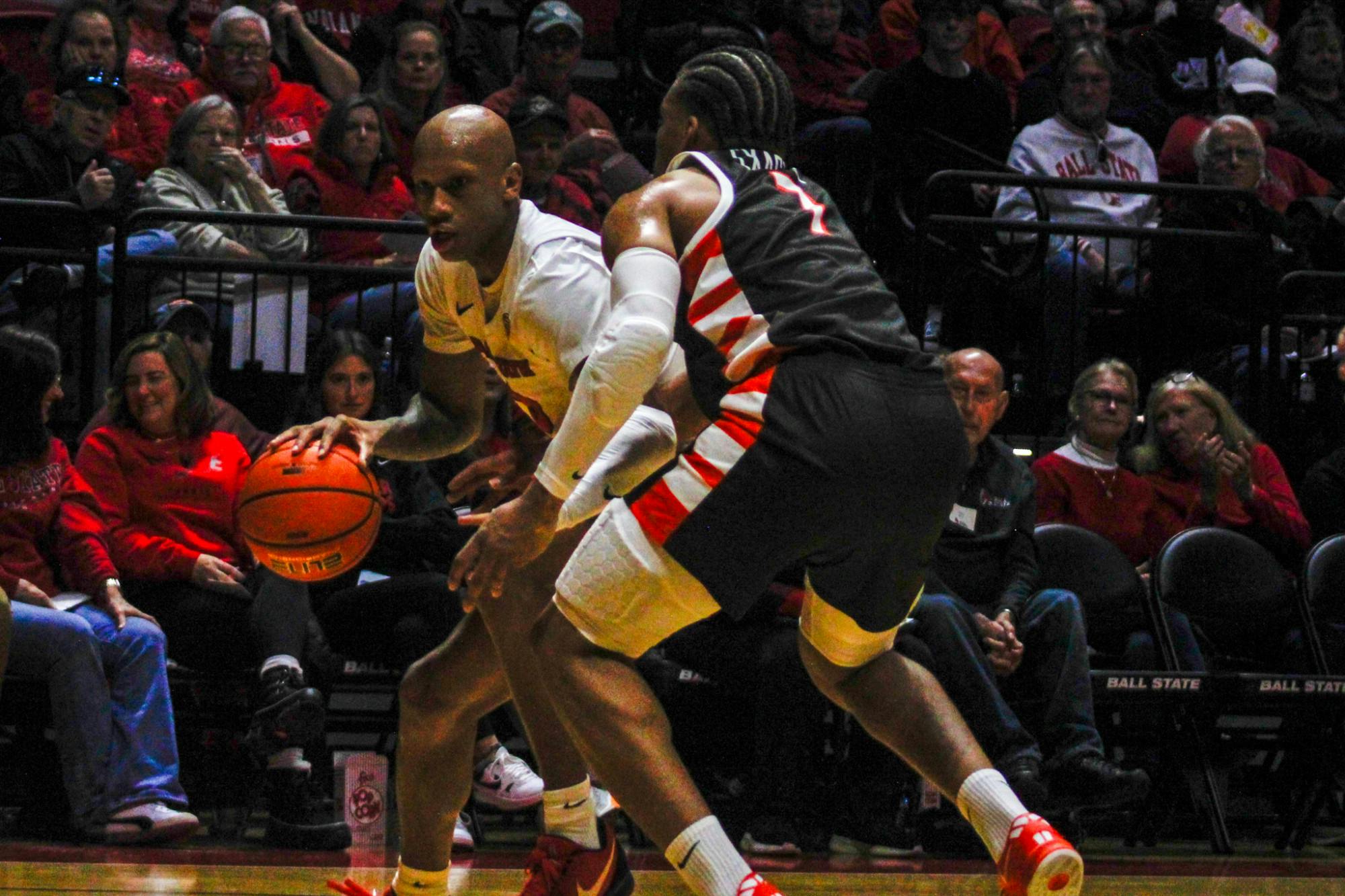 Redshirt senior forward Mickey Pearson Jr. dribbles against Bowling Green Jan. 11 at Worthen Arena. Pearson had 16 points in the game. Jayce Blane, DN